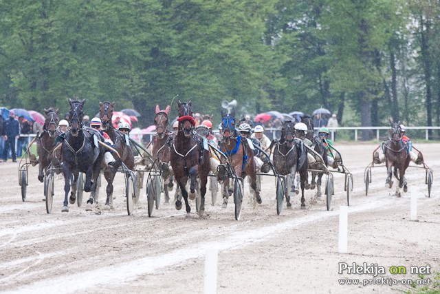 Prve kasaške dirke v sezoni 2012 Prve kasaške dirke v sezoni 2012