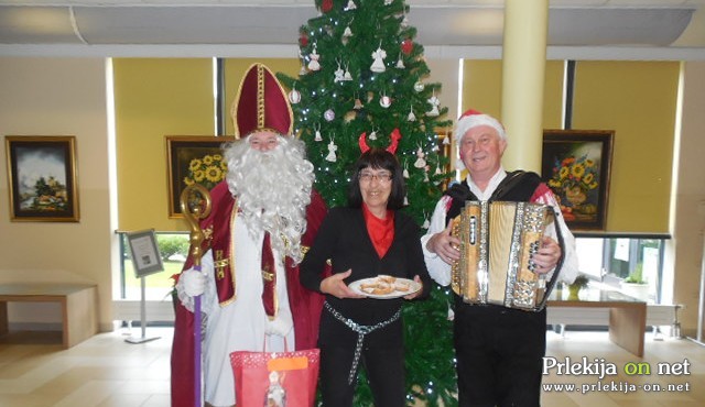 Obisk Miklavža na praznični dan v DOSOR-ju, foto: Marija Erveš Obisk Miklavža na praznični dan v DOSOR-ju, foto: Marija Erveš