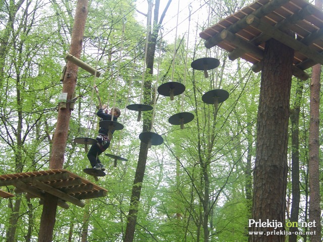 Pustolovski park ob Bukovniškem jezeru