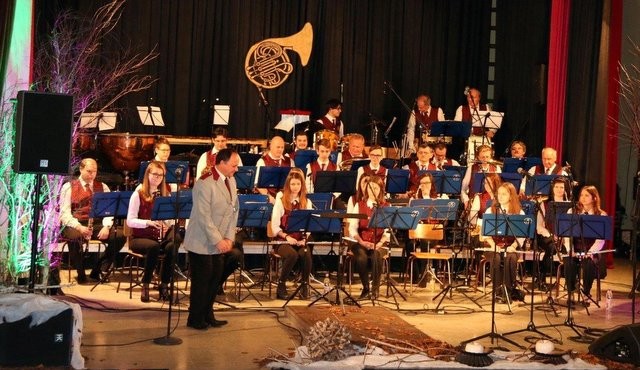 Božično-novoletni koncert KD Pihalni orkester Gornja Radgona Božično-novoletni koncert KD Pihalni orkester Gornja Radgona