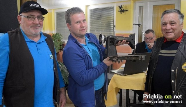 Občni zbor Društva Oldtimer Stara Gora Občni zbor Društva Oldtimer Stara Gora