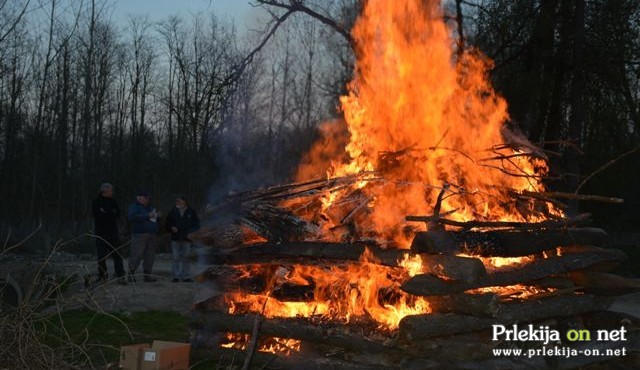 Velikonočno kresovanje v Gornji Radgoni