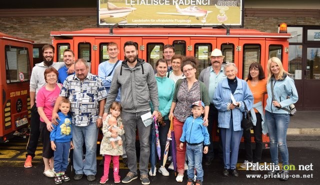 Zadovoljstvo vseh po opravljeni vožnji