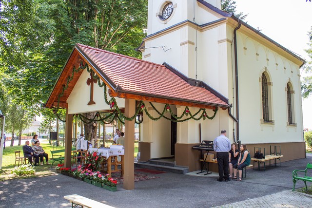 80 let kapele v Renkovcih 80 let kapele v Renkovcih