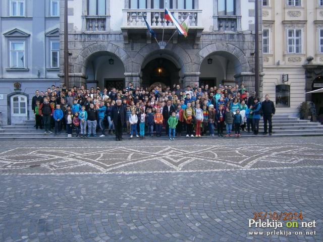 Ministranti in ministrantke murskosoboške škofije so se odpravili na romanje v Ljubljano Ministranti in ministrantke murskosoboške škofije so se odpravili na romanje v Ljubljano