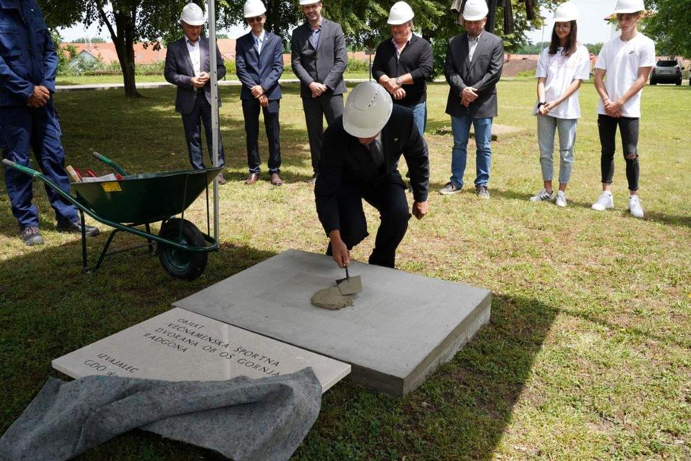 Položitev temeljnega kamna