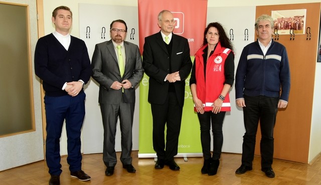 Elektro Maribor je predal donacijo humanitarnim organizacijam Elektro Maribor je predal donacijo humanitarnim organizacijam