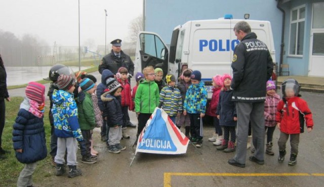 Otroci vrtca Sonček spoznavali poklice