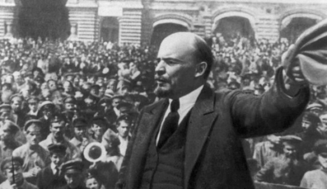 Vladimir Iljič Uljanov – Lenin govori ljudstvu