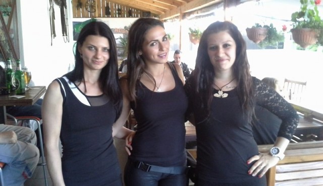 Suzana s hostesami Suzana s hostesami