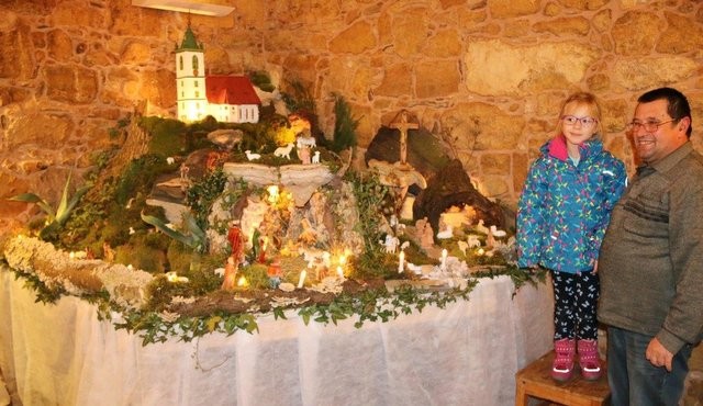 Razstava jaslic pri Sveti Trojici Razstava jaslic pri Sveti Trojici