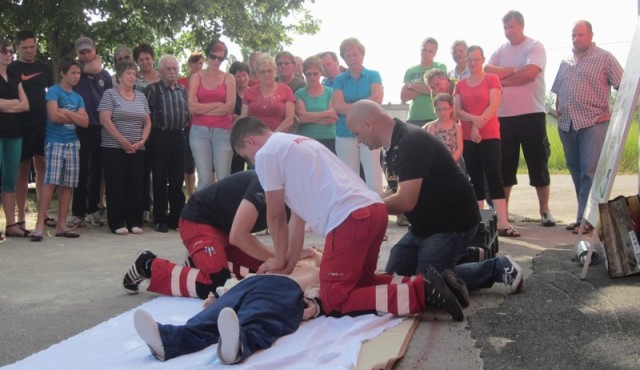 Predana dva defibrilatorja na območju občine Križevci Predana dva defibrilatorja na območju občine Križevci