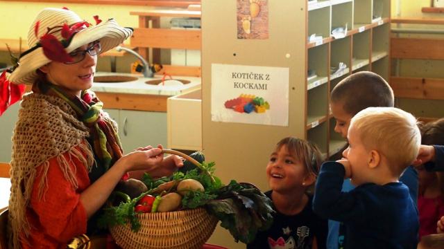 Otroke obiskala tetka Jesen Otroke obiskala tetka Jesen