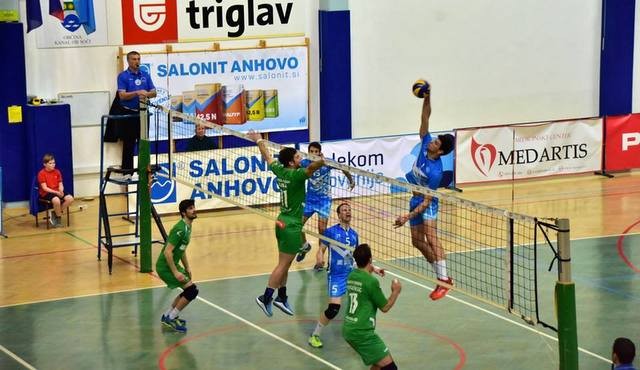 S tekme v Anhovem S tekme v Anhovem