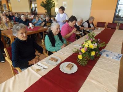 Uživanje rojstnodnevne torte