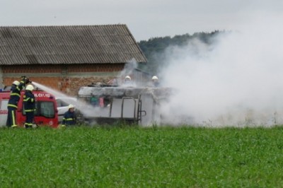 Požar avtobusa v Vogričevcih