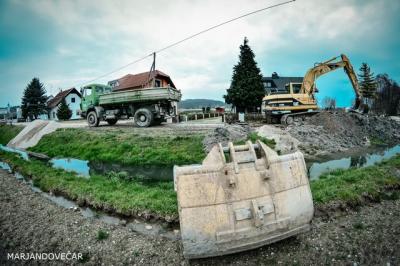 Dela na železnici in vodovodu, foto: Marjan Dovečar