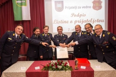 Podpis prijateljske listine PGD Višnja Gora in Tešanovci