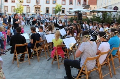 Glasbena šola pripravila glasbeno tržnico