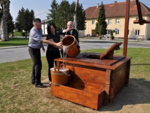 Mitja Bricelj (MOP), Andreja Roš (Helios) in Drago Vogrinčič (župan Cankove)
