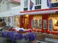 Obilo cvetja v mestu Akureyri
