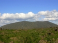 Hverfell, 163m visok hrib nad območji lave, nastal pred 2.500 leti, s 1.040m širokim kraterjem