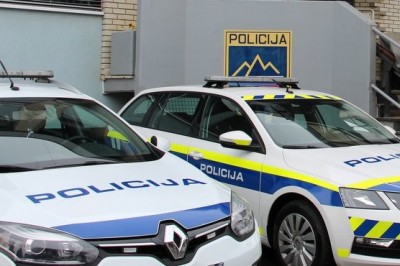 Pridržan je bil na policijski postaji