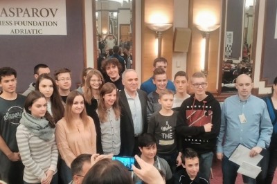 Luka v družbi Garija Kasparova