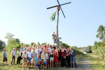 Postavljanje klopotca v Steyerjevem vinogradu