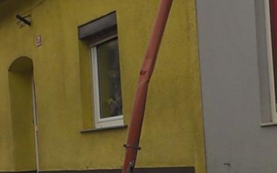 Poškodovan žleb