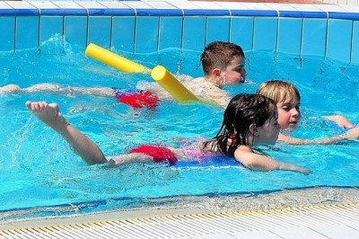Tečaj učenja plavanja v Termah Banovci