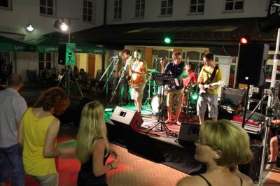 Otvoritvena zabava z The Cock Tails