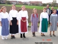 Pesem mladih folklornic s Cvena