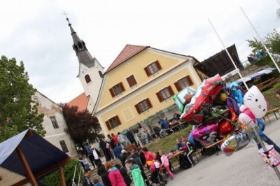 Prvomajski pohod na Jeruzalem in Svetinje