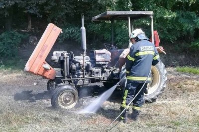 Požar traktorja, foto: PGD Podgorci