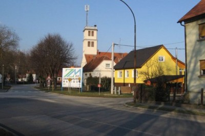 Prometna nesreča se je zgodila v križišču ulice Rajh Nade in ulice Slavka Osterca