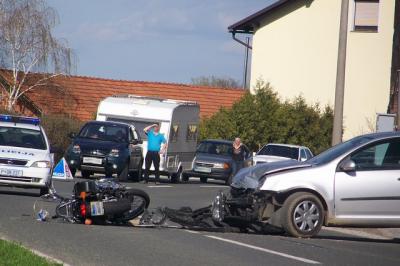 Prometna nesreča v Stročji vasi, foto: Jože Žerdin