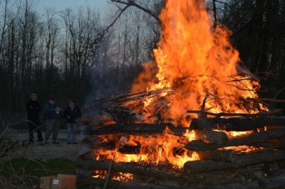 Velikonočno kresovanje v Gornji Radgoni