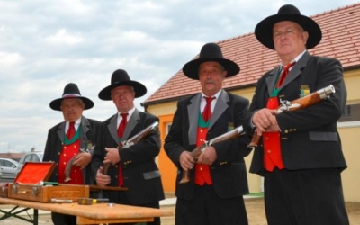 Člani Društva ročnih možnarjev Rogatec-Rogaška