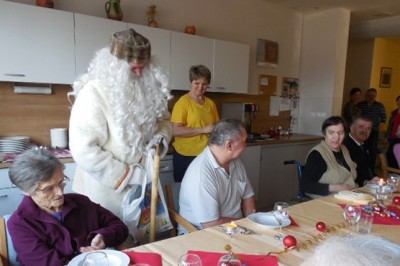 Dedek Mraz na obisku v DOSOR-ju, foto: Marija Erveš