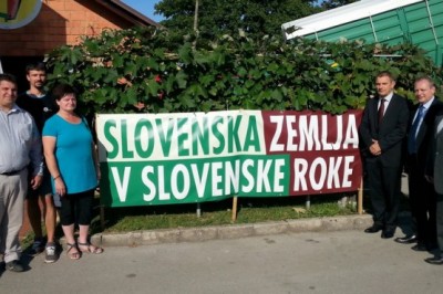 Slovenska zemlja v slovenske roke