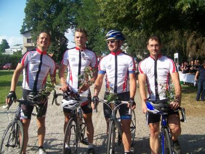 Štirje kolesarji, ki so prekolesarili to dolgo pot
