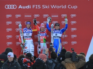 Maria Riesch, Kathrin Zettel in Anja Pärson na zmagovalnem odru