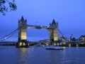 Pogled iz trdnjave na Tower Bridge