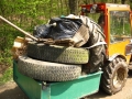 Traktor poln smeti