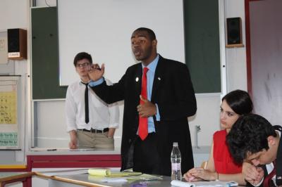 12. Mednarodni debatni konec tedna
