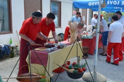 Najboljši dvijačinski golaž je dišal iz »Japekove kuhinje«