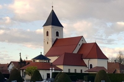 Cerkev in mrliška vežica v Veržeju