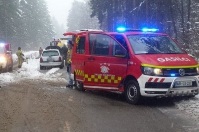 Pred naseljem Kungota pri Ptuju sta čelno trčila avtobus in osebno vozilo, foto: PGD Talum