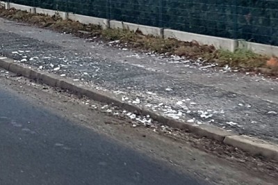 Led na cestišču in pločniku